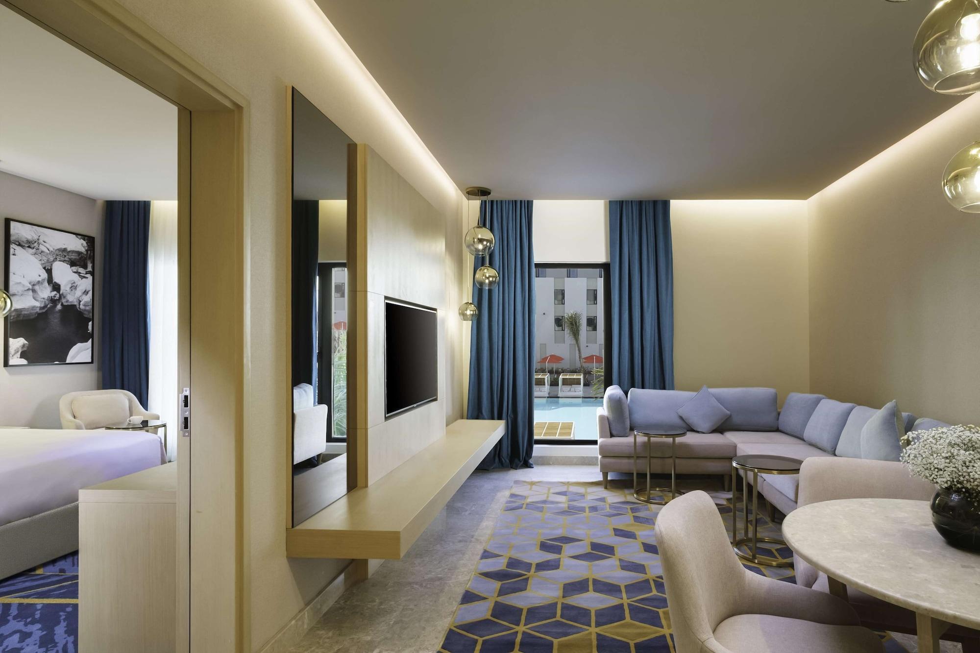 Maani Muscat Hotel & Suites Exterior photo