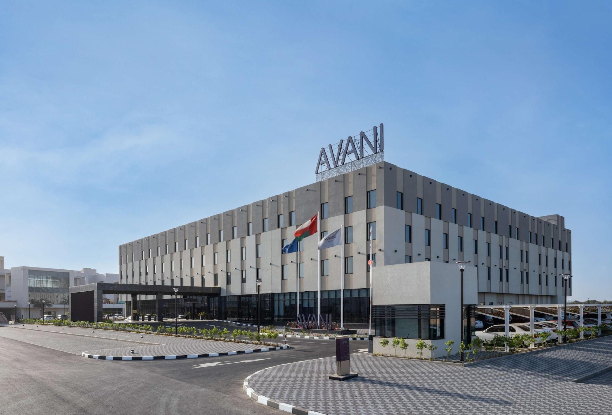 Maani Muscat Hotel & Suites Exterior photo
