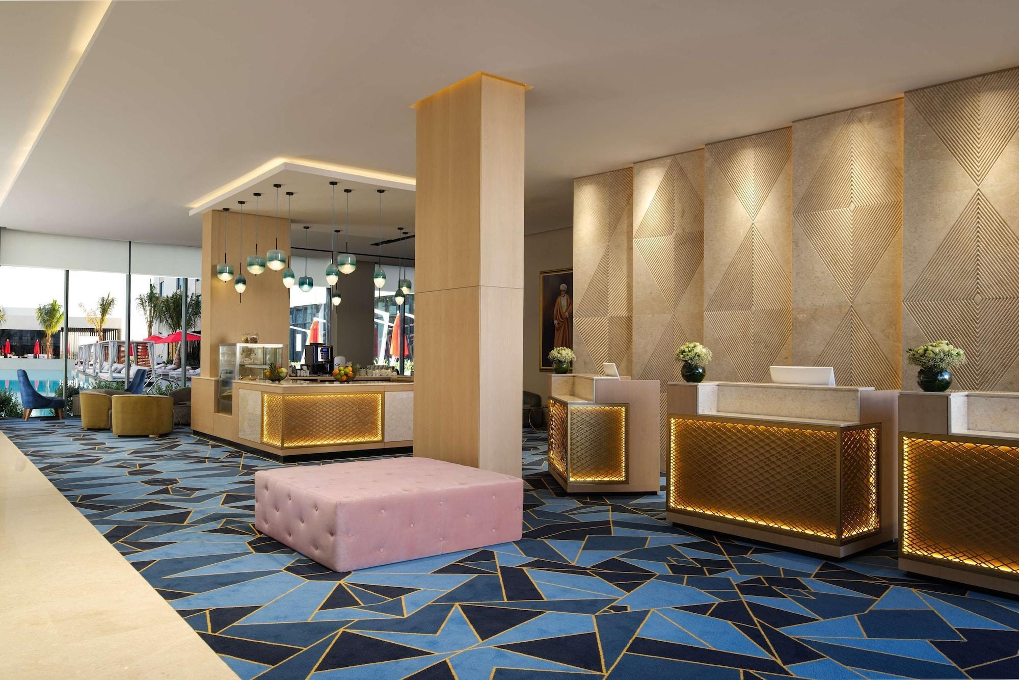 Maani Muscat Hotel & Suites Exterior photo